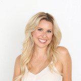 Headshot of Tampa Reiki practitioner Alison Papazois